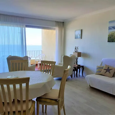 Apartment En Bord De A Avec Balcon, Parking Et Commodites A Proximite ! - Fr-1-392-31