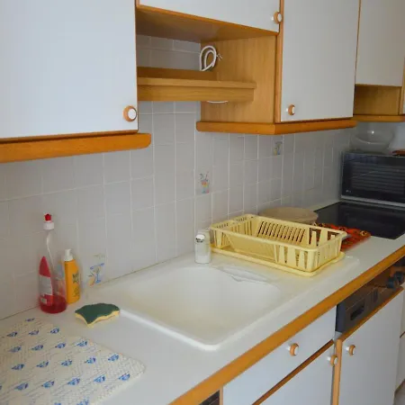 En Bord De A Avec Balcon, Parking Et Commodites A Proximite ! - Fr-1-392-31 *